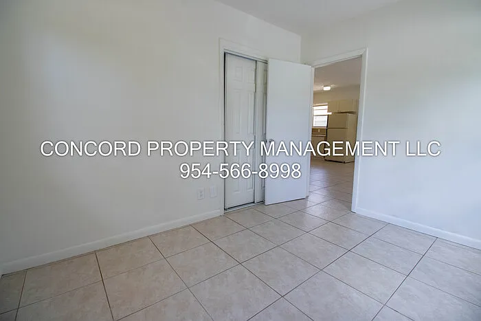 835 SW 4th St #1 — Photo 6