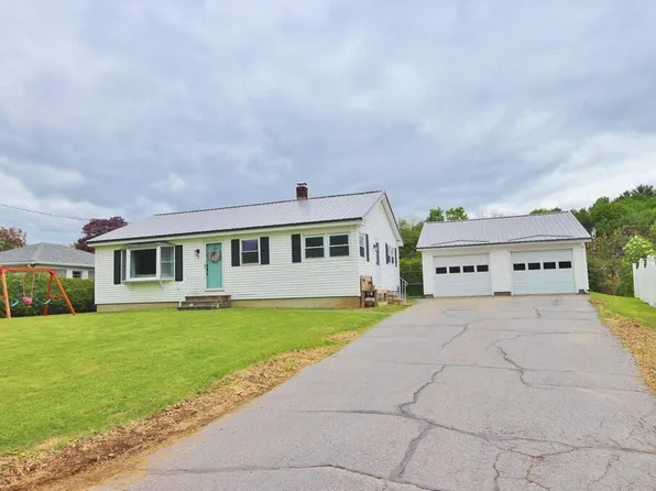 8 Sunset Drive, Veazie, ME 04401