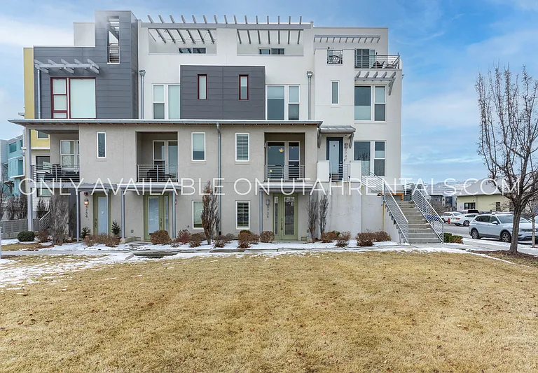 4738 W Daybreak Rim Way — Photo 1