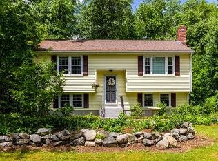 8 Barrows Ct, Norton, MA 02766