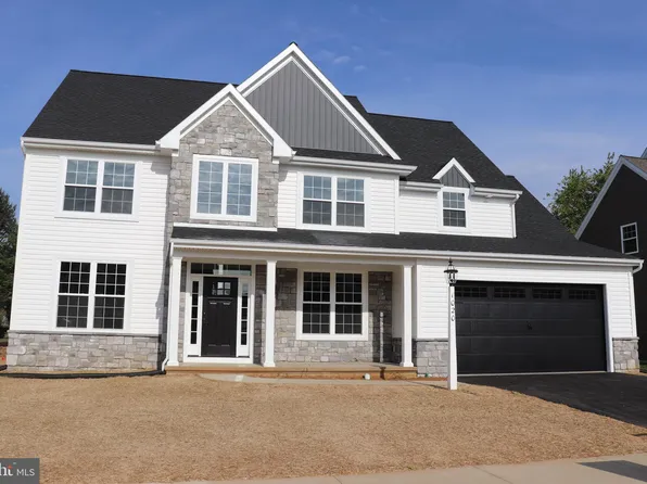 1020 Whitfield Dr #6, Lancaster, PA 17601