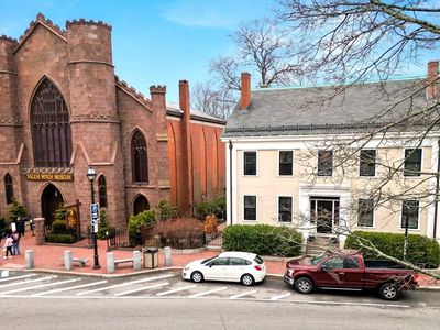 21 Washington Sq #2, Salem, MA, 01970