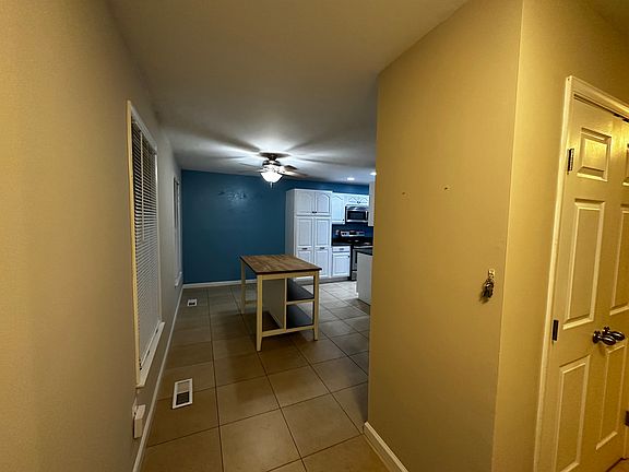 3rd image of 9902 Kingsbridge Dr