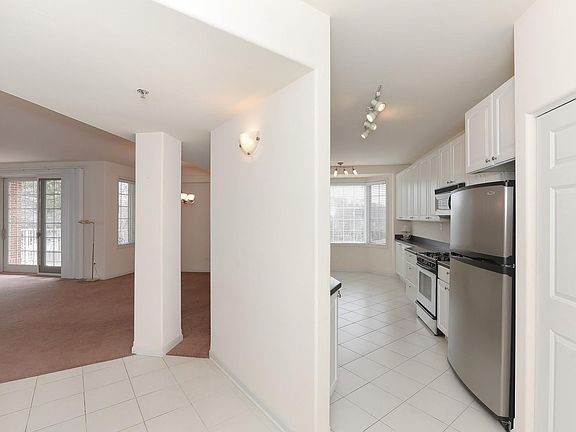 2nd image of 543 N Hough St APT 201