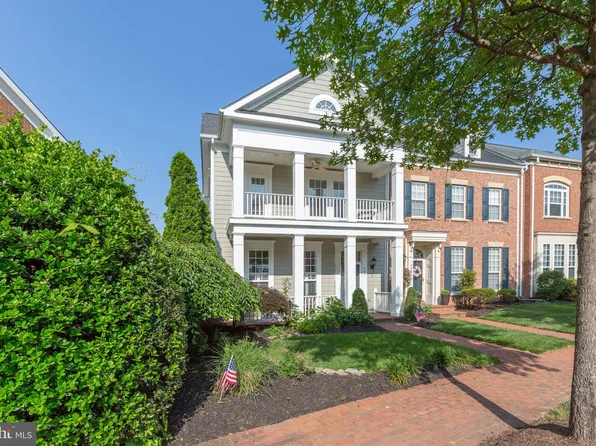 683 Belmont Bay Dr, Woodbridge, VA 22191