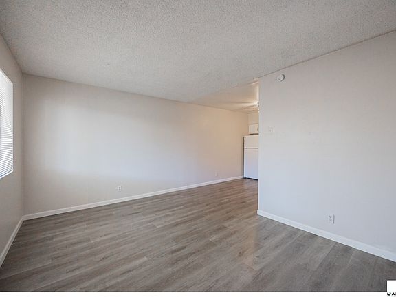 3rd image of 2352 E Broadway Rd APT B