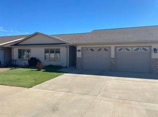 1625 14th St W, Dickinson, ND 58601