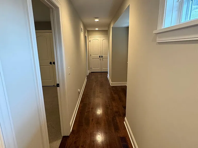 112 Oakwood Rd — Photo 34