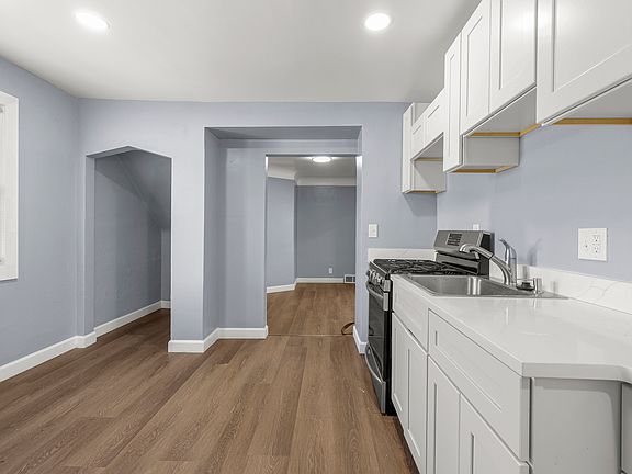 4th image of 427 Vester St #1