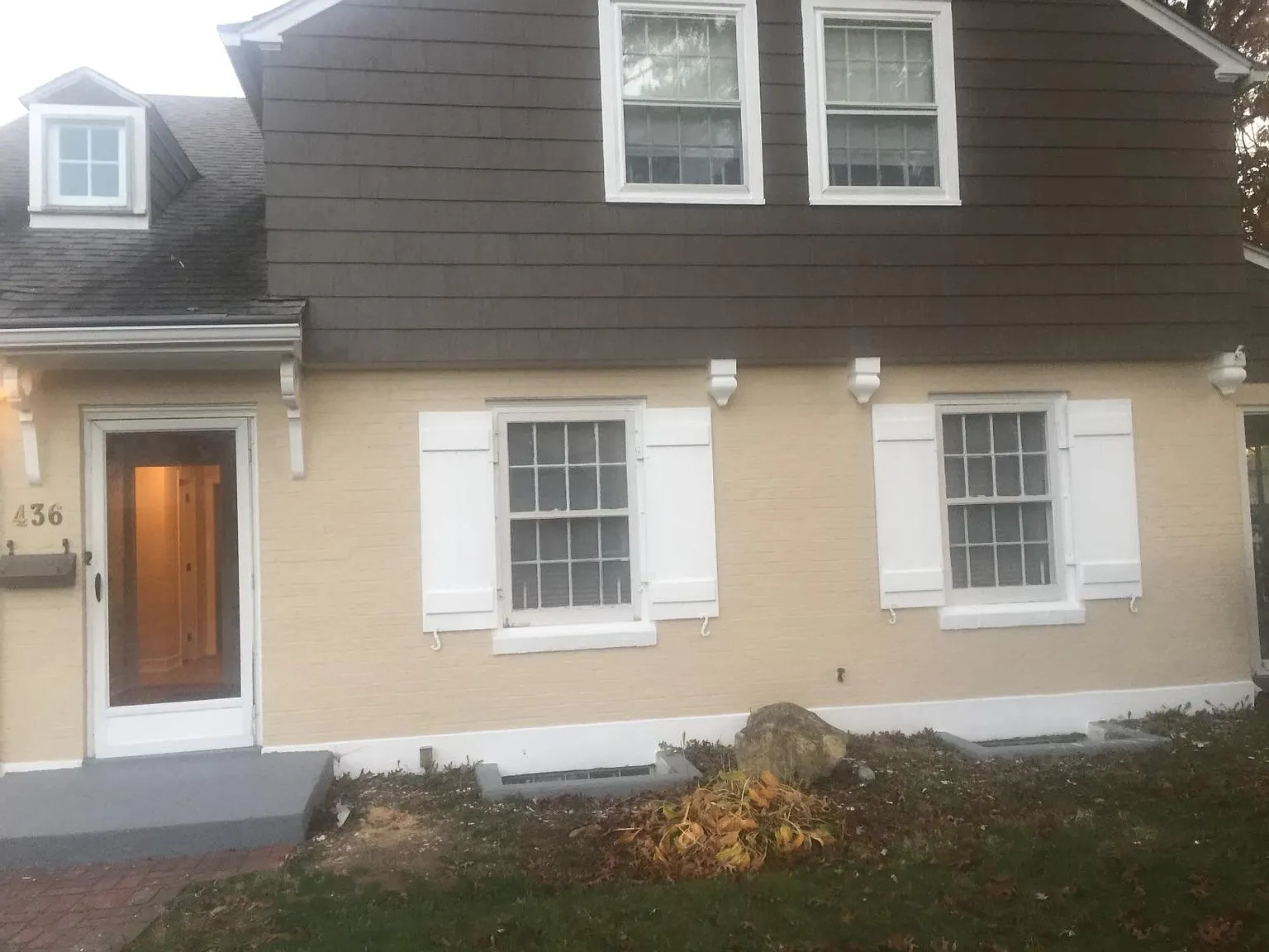 3 bed, 1.5 bath, 2900 sqft, $1,600 — Photo 1