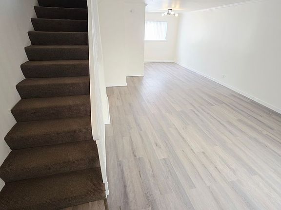 4th image of 12835 Kling St APT 107