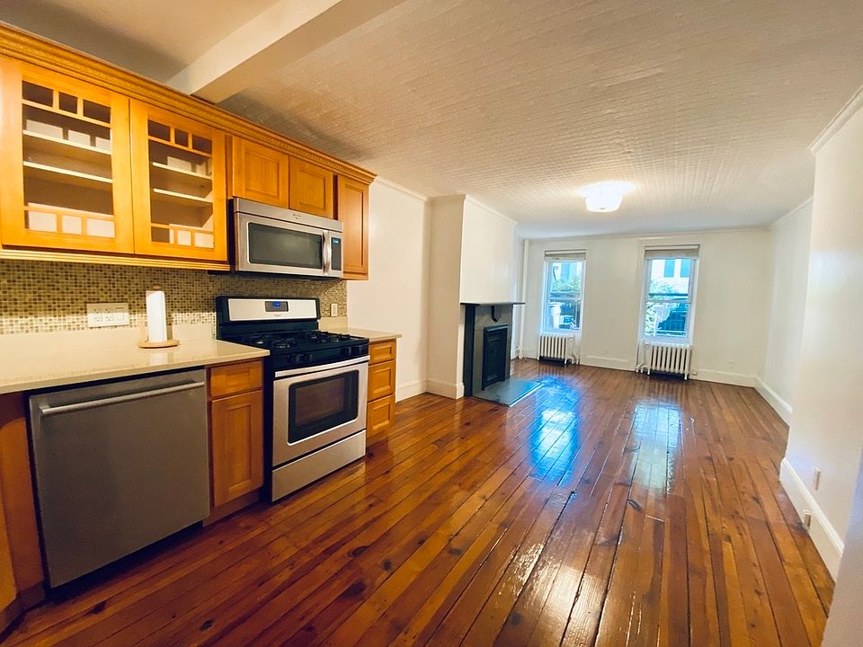 1st image of 50 Windsor Pl #A