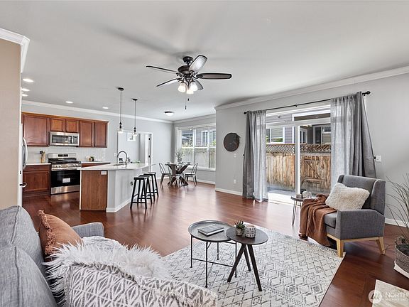 4th image of 8422 153rd Street E