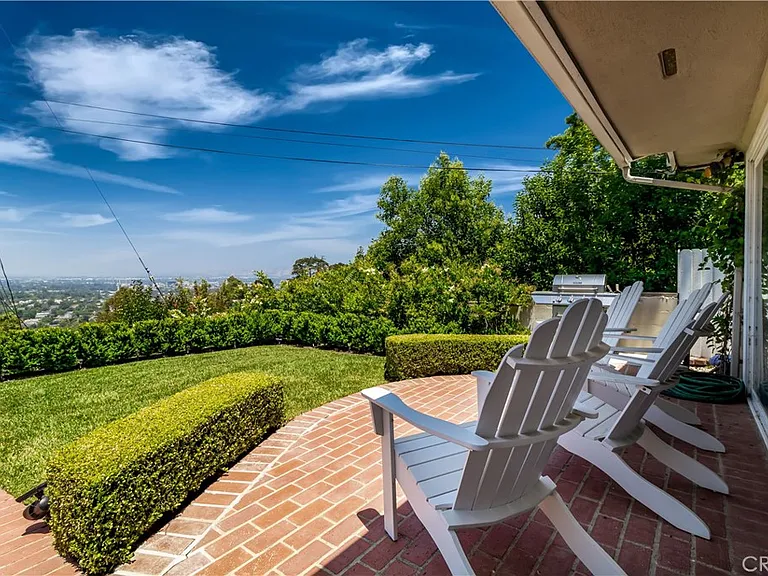 3546 Berry Dr — Photo 34