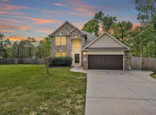 10635 Forest Creek Dr, Willis, TX 77318
