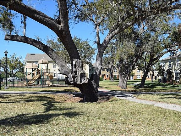 3rd image of 1452 Broken Oak Dr #29A