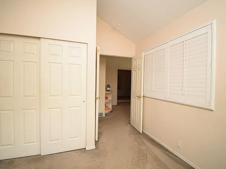 2122 E Rainbow Point Dr — Photo 13