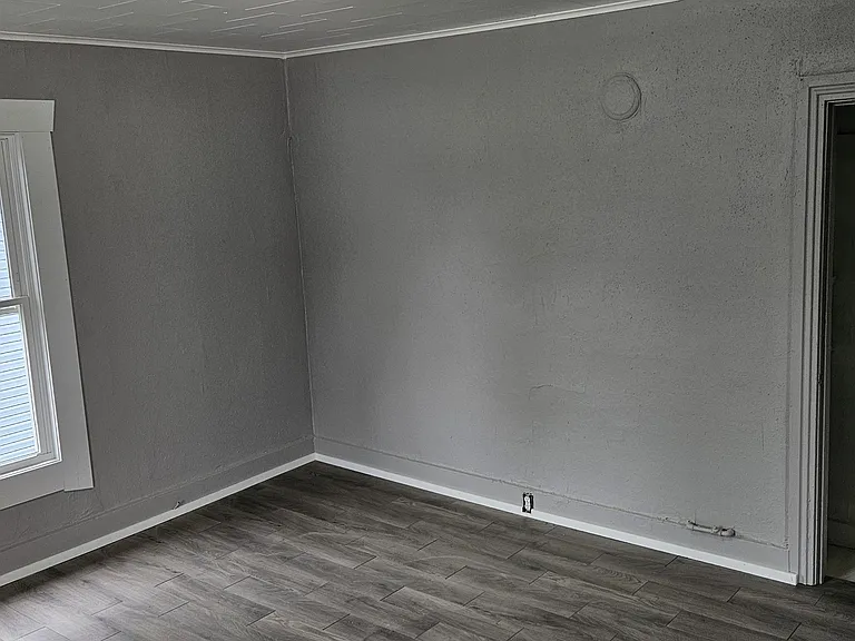 661 N Main St #2 — Photo 13