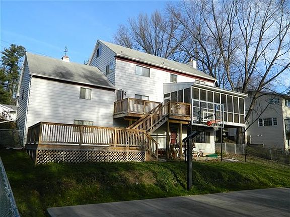 4th image of 3730 Maplehurst Dr