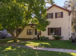 137 McMillan St, Grand Ledge, MI