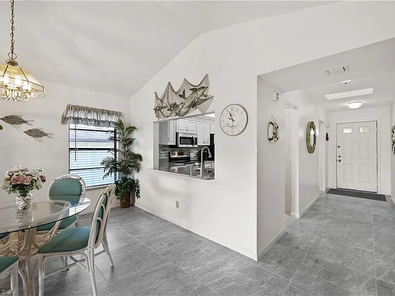500 Misty Pines Cir #206 — Photo 3