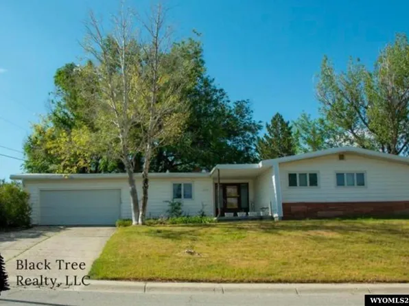 1115 Beaumont Dr, Casper, WY 82601