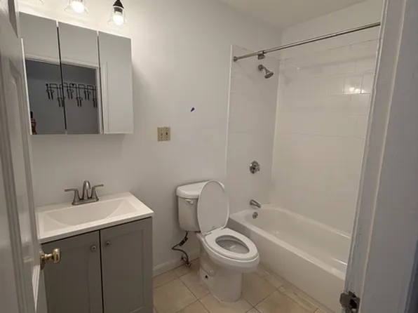 32 Fleet St APT 3, Boston, MA 02113