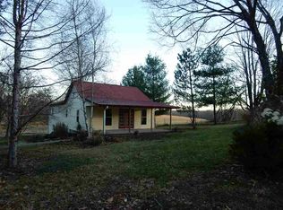 9779 E Dobson Rd, Bloomfield, IN 47424