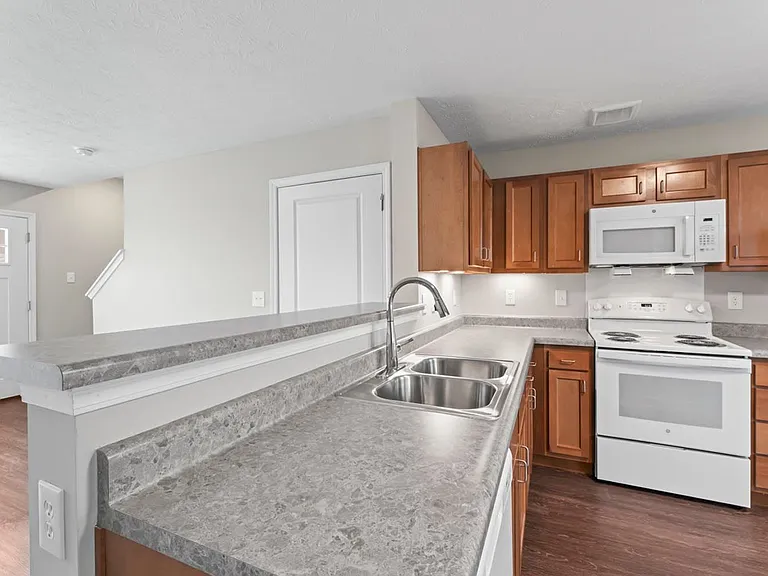 Pebble Village Townhomes — Photo 24