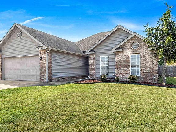 3rd image of 3891 Bridlewood Dr