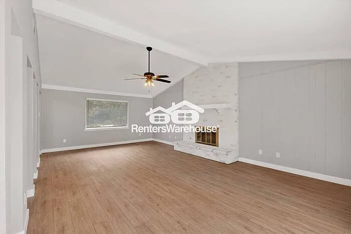 1002 Westminster Ln — Photo 9