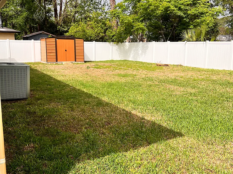 4815 Southland Dr — Photo 7