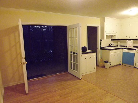 Dining rm with Fr doors open
