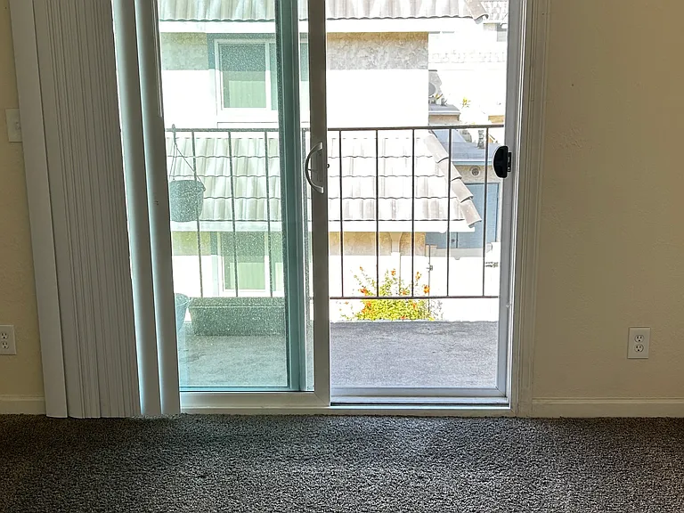 347 Roosevelt St #7A — Photo 11