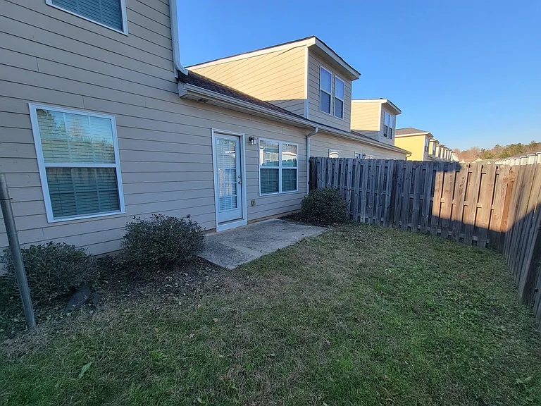 640 Vista Dr — Photo 25