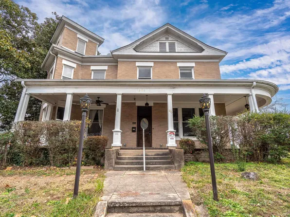 303 Quapaw Ave, Hot Springs, AR 71901