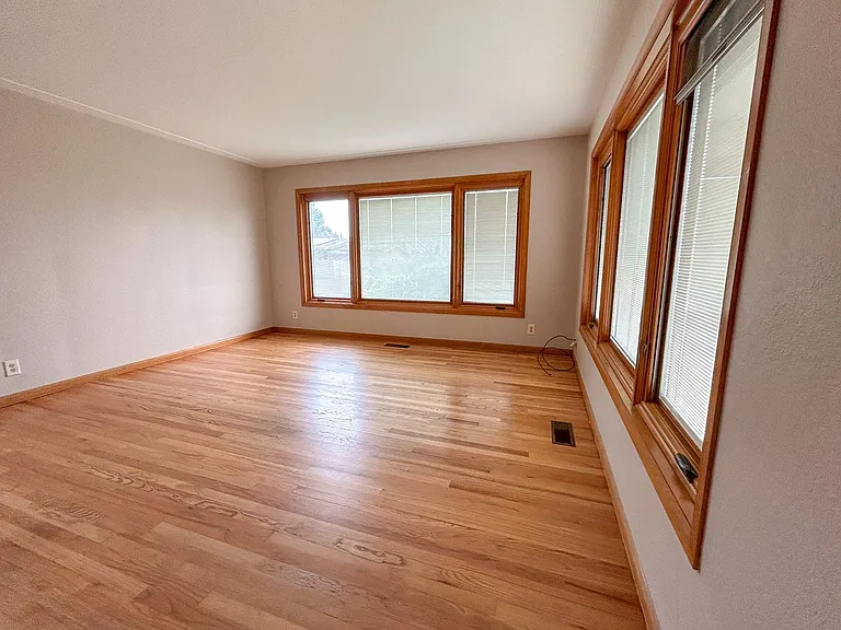 1550 Corina Dr SE — Photo 6