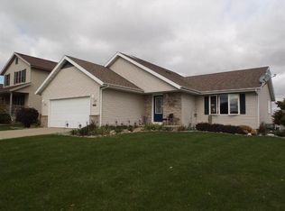 3016 Bull Run, Sun Prairie, WI 53590