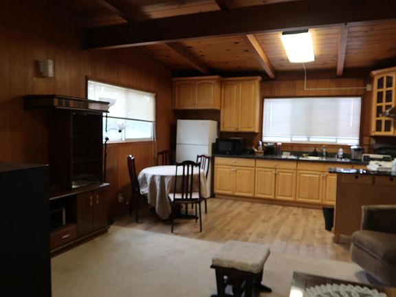 2nd image of 160 Arbor Ct