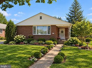 911 Springhaven Rd, Springfield, PA 19064