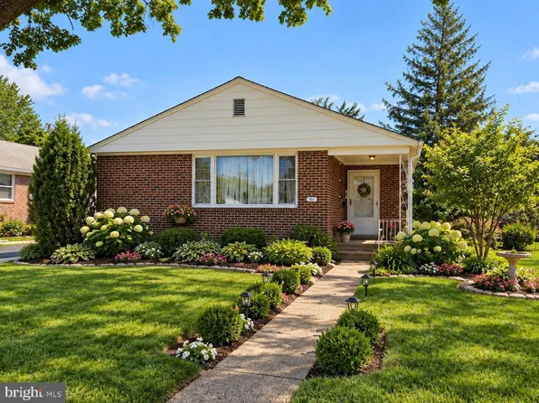 911 Springhaven Rd, Springfield, PA 19064