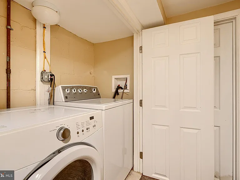 6110 Everall Ave — Photo 24