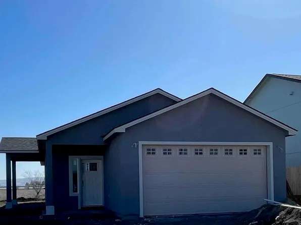 721 S 6th St, Mabton, WA 98935