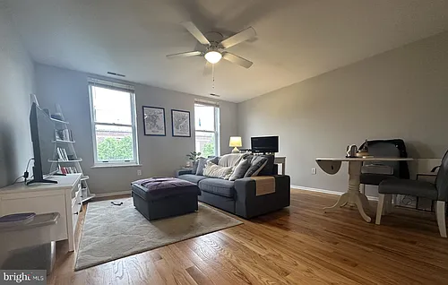 1608 South St #3 Photo 1