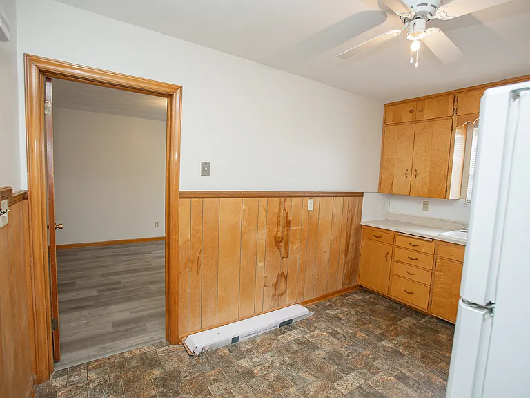 1002 E Capitol Ave #9 — Photo 3