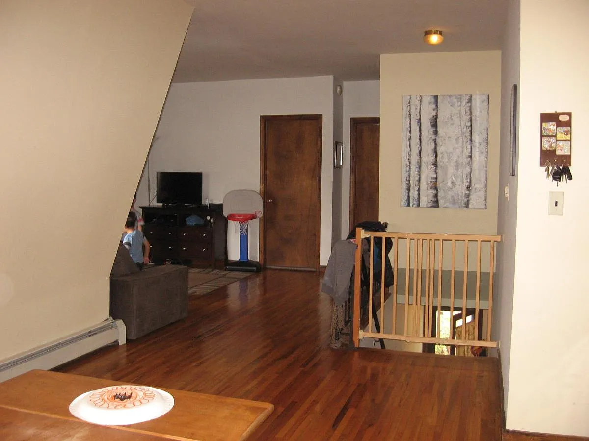 3 bed, 1250 sqft, $2,450 — Photo 3