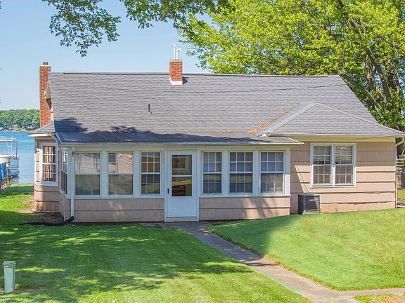 2nd image of 61436 Leigh Ave