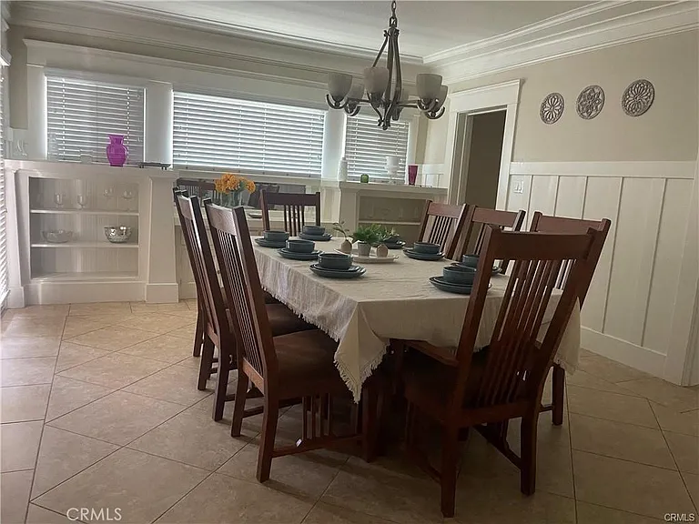 596 E Arrow Hwy — Photo 7