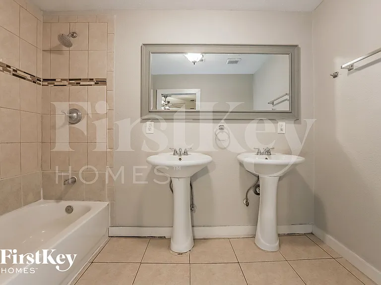 920 E Dr Martin Luther King Jr Blvd — Photo 10