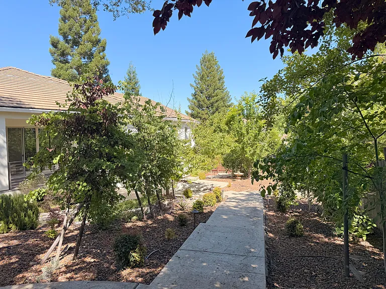 1112 Turquoise Way — Photo 40